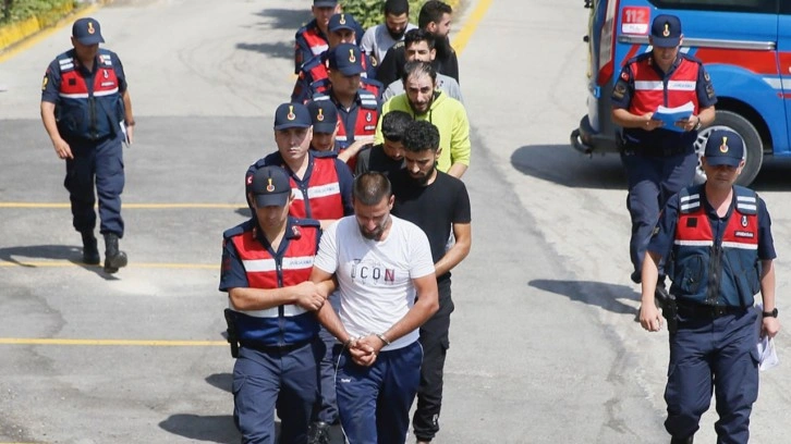 Çiftlik evi sahibini bağlayıp hayvanlarını ve paralarını gasbeden 7 zanlı yakalandı!