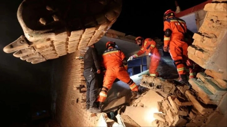 Çin'de 6,2 büyüklüğünde deprem! 111 kişi yaşamını yitirdi, 220 kişi yaralandı