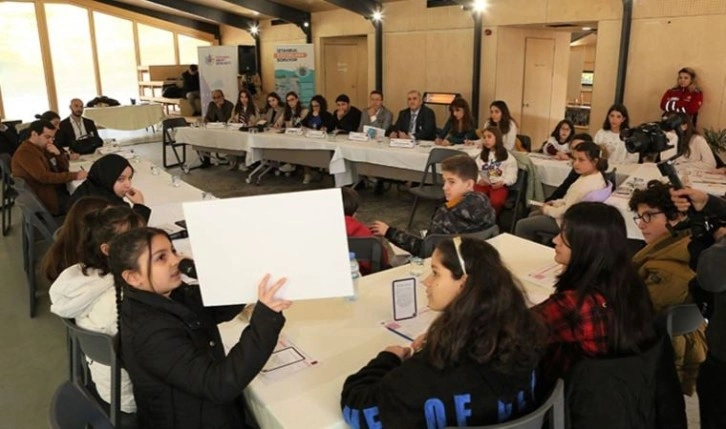 Çocuklar İBB yetkililerine isteklerini anlattı: İnsanları gülümsetin!