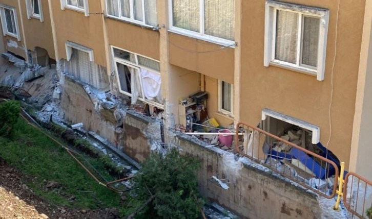 Çöken istinat duvarının hasar verdiği 4 apartman mühürlendi