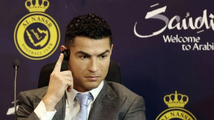 Cristiano Ronaldo, Al Nassr ile sözleşme imzaladı