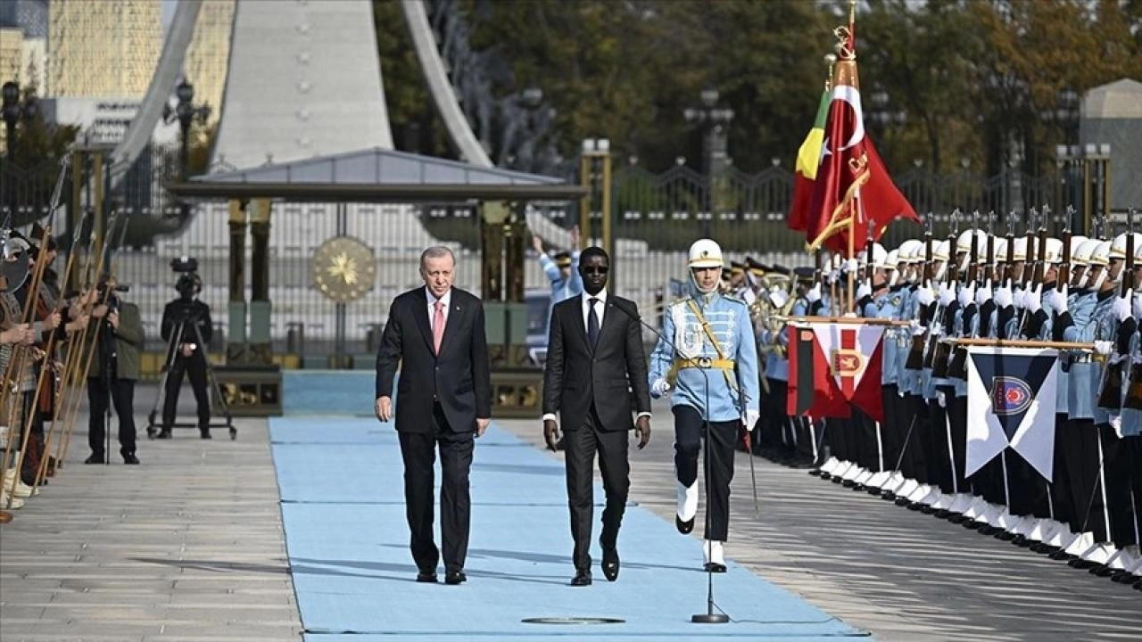 Cumhurbaşkanı Erdoğan, Senegalli mevkidaşını resmi törenle karşıladı