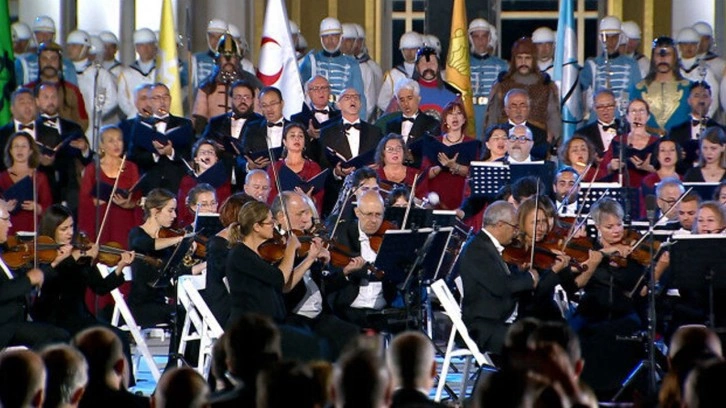 Cumhuriyet'in 100. yılına özel hazırlanan marş ilk kez seslendirildi