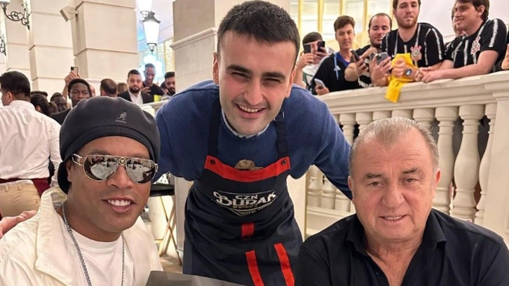 CZN Burak eleştirilere tepki gösterdi! Ronaldinho ve Fatih Terim paylaşımı sosyal medyayı salladı!