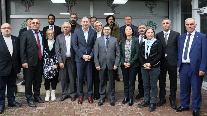 DEM Parti eş genel başkanları, Avrupa Alevi Birlikleri Federasyonu temsilcileriyle görüştü