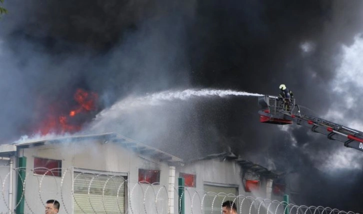 Denizli Emniyet Müdürlüğü'nün lojistik deposunda yangın