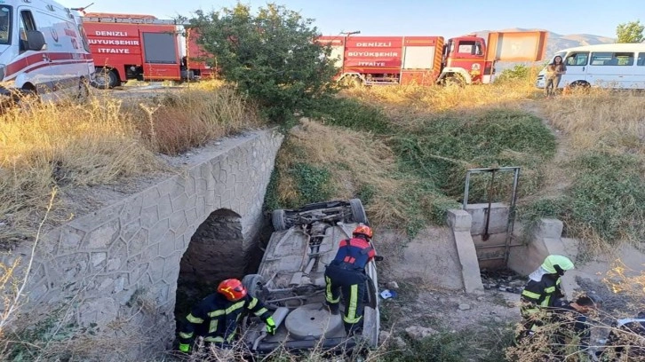 Denizli'de feci kaza! Otomobil köprüden su kanalına uçtu