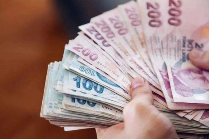 Deprem bölgesindeki esnafın Halk Bankası'na olan kredi borçları 6 ay ertelendi