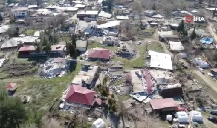 Deprem köyleri de yerle bir etti: Sadece bu köyde 33 kişi hayatını kaybetti...