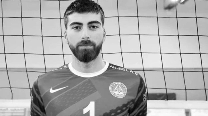 Depremde enkaz altında kalan voleybolcu Murat Çiloğulları, hayatını kaybetti