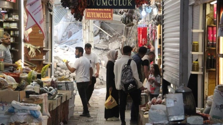 Depremin yıktığı Hatay Uzun Çarşı'da, 200 iş yeri açıldı