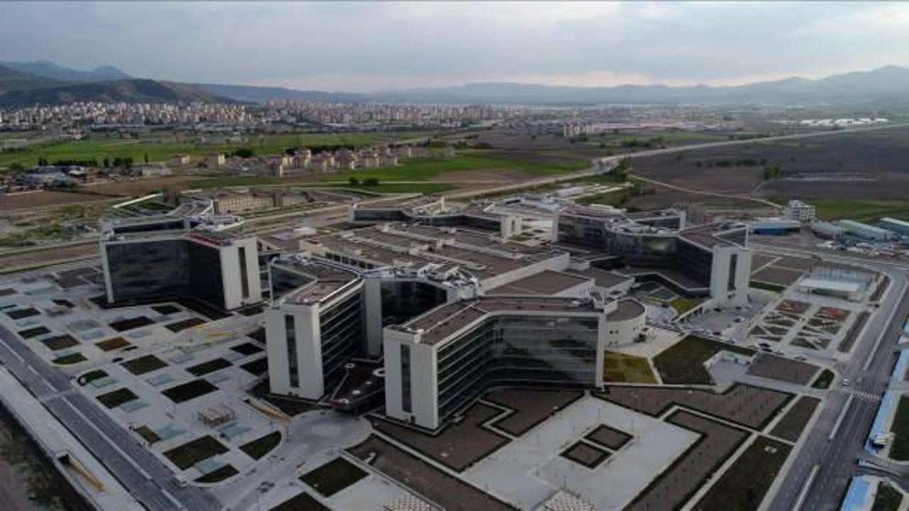 Devrim sürüyor! 20 şehir hastanesi daha geliyor