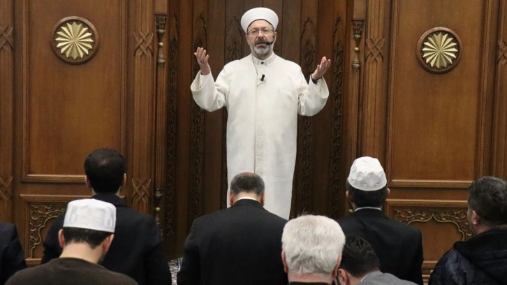 Diyanet İşleri Başkanı Ali Erbaş, şehit Mehmetçikler için dua etti