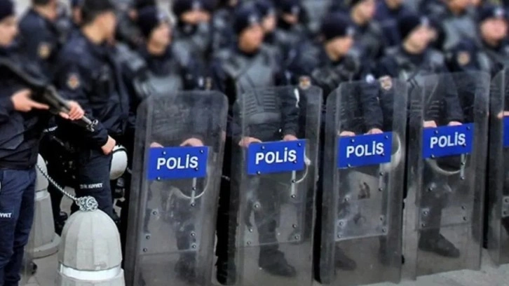 Diyarbakır ve Van’da gösteri ve eylem yasağı uzatıldı