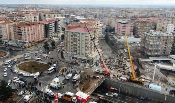 Diyarbakır’da depremde yıkılan binalarla ilgili soruşturma