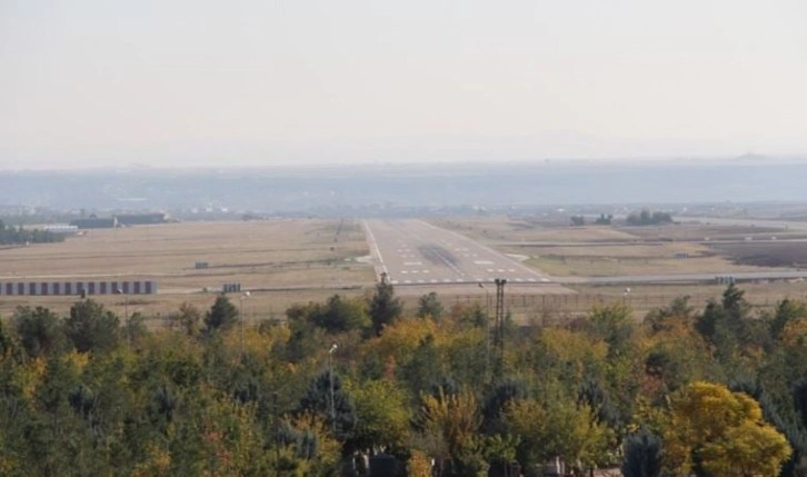 Diyarbakır'da peş peşe patlama sesleri