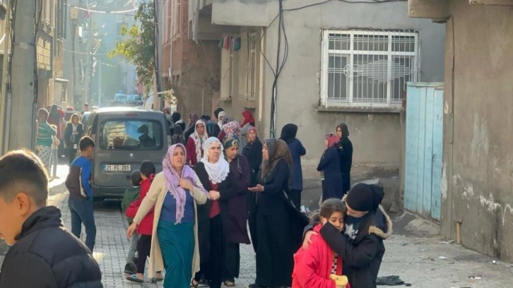 Diyarbakır’da silahla vurulan kız çocuğu ağır yaralandı