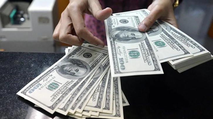 Dolar kuru, FED kararı öncesinde 17,93 ile yılın zirvesini gördü