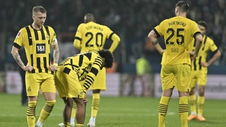 Dortmund şampiyonluk yolunda yara aldı!