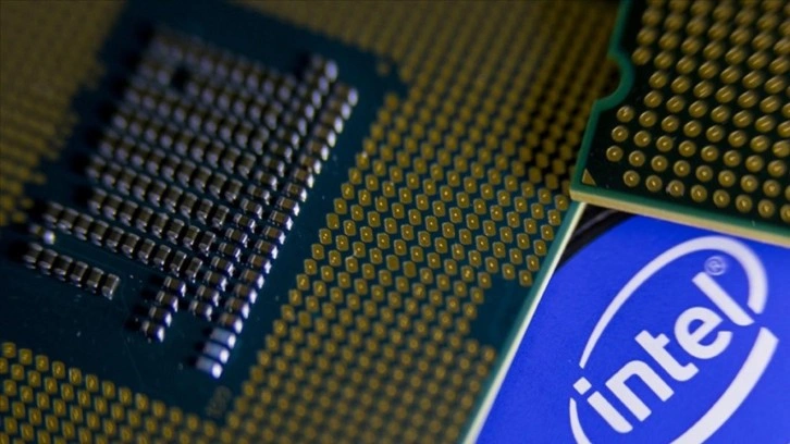 Dünya devi Intel'in hisseleri düştü: Kardan zarara geçti!