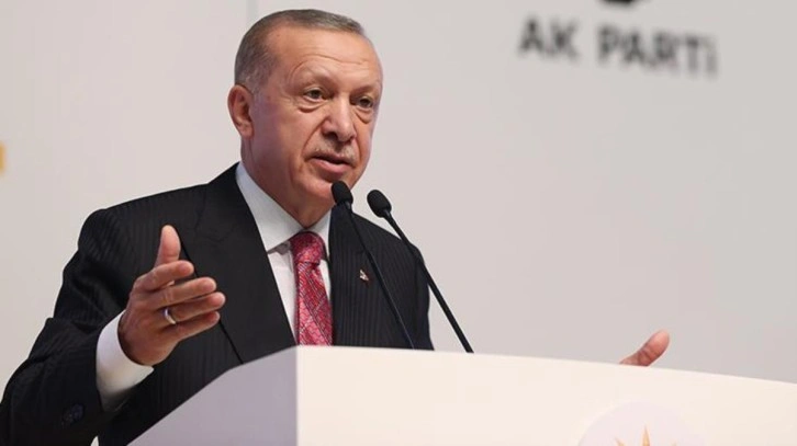 Dünyaca ünlü dergi Erdoğan'ı hedef aldı! Skandal manşete çok sert yanıt geldi