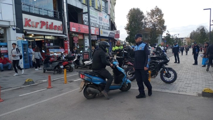 Düzce'de motosiklet sürücüleri denetlendi, 5 bin 232 TL cezai işlem uygulandı