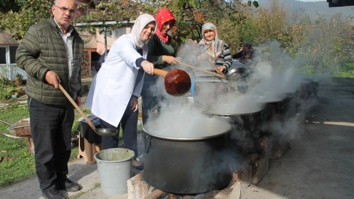 Düzce’nin coğrafi işaretli ürünü “Düzce Şeker Kamışı Pekmezi" kazana girdi