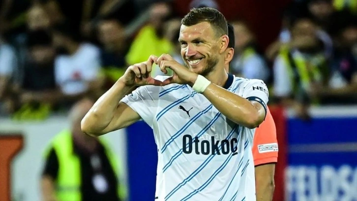 Dzeko, Galatasaraylı eski yıldızı geçerek Türk futbol tarihine geçti