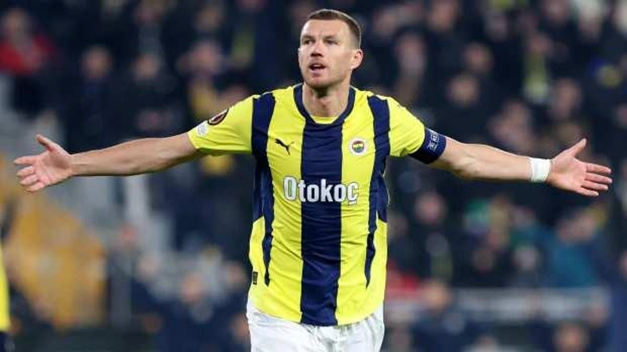 Edin Dzeko'dan Fenerbahçe'ye kötü haber!