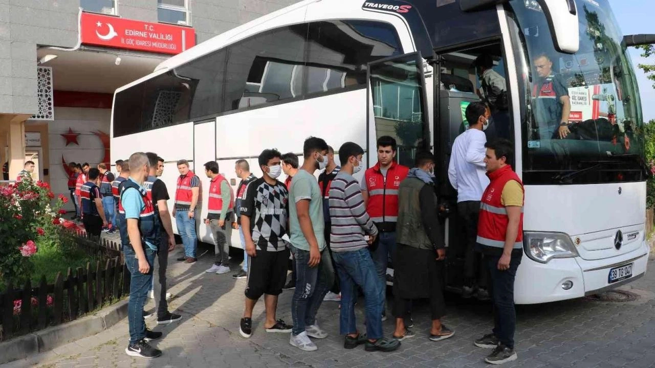 Edirne'de dokuz ayda 15 bine yakın düzensiz göçmen yakalandı