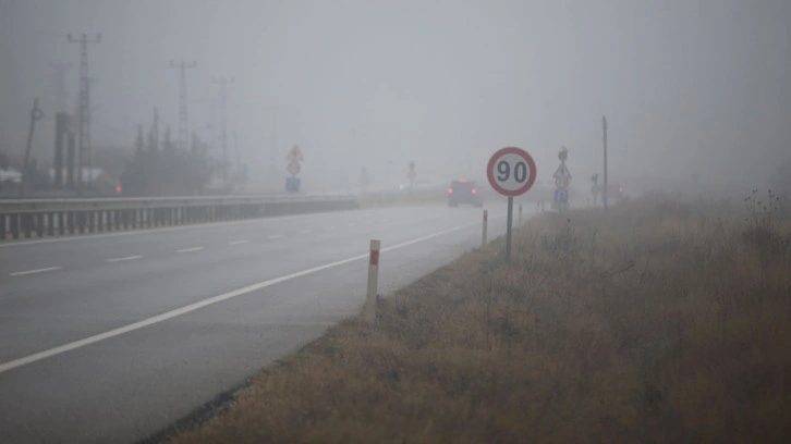 Edirne ve Kırklareli'nde sis etkili oluyor!