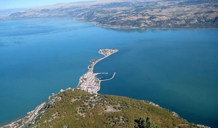 Eğirdir Gölü'nde ekokırım: 4 balık türü yok oldu, 6 tür tehdit altında