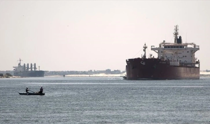 Egypt’s Suez Canal to raise transit fees by 15% in 2023