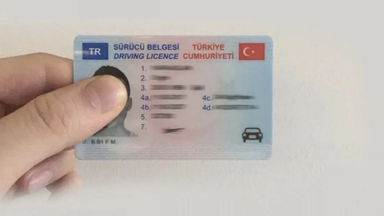 Ehliyet ve pasaportlara zam kapıda! Günler kala uzun kuyruklar oluştu