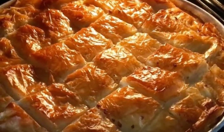 El açması tadında olmasını sağlıyor.. Börek yaparken denemelisiniz