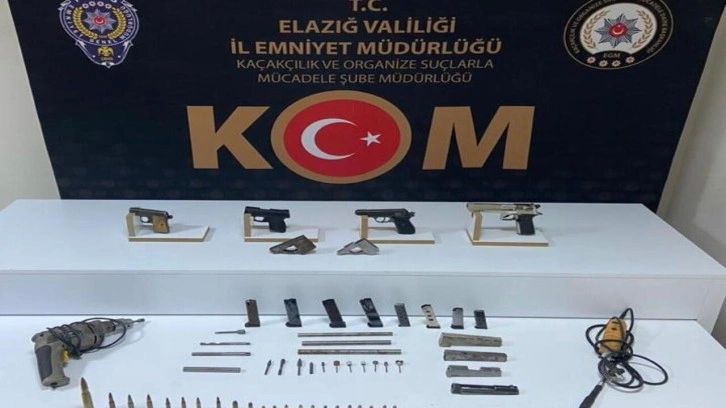 Elazığ’da silah ticareti operasyonu yapıldı, ruhsatsız silah ele geçirildi