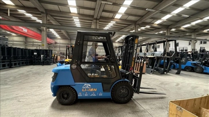 Elektrikli forklift, kapalı alanlarda emisyonu en aza indirmek için çalışıyor