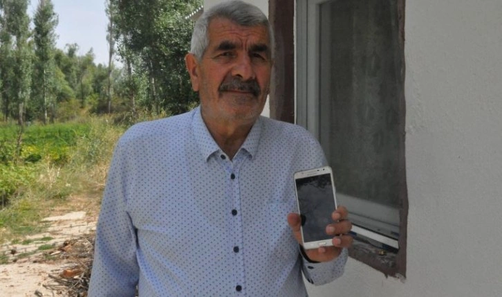 Emekli ikramiyesini telefon dolandırıcılarına kaptırdı: '25 yıllık birikimim 1 saatte gitti&#03