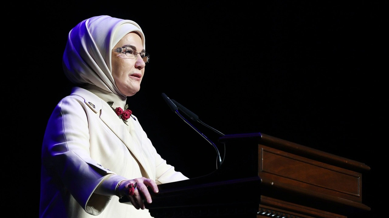 Emine Erdoğan, İslam aleminin Miraç Kandili'ni kutladı