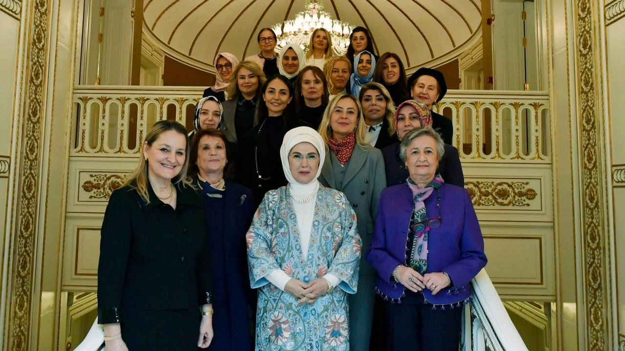 Emine Erdoğan, TOGEM-DER Yönetim Kurulu üyeleriyle bir araya geldi