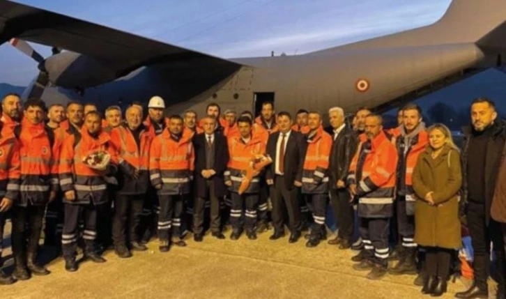 Enkazda kalanlara umut olan Zonguldaklı madencilerin tamamı kente döndü