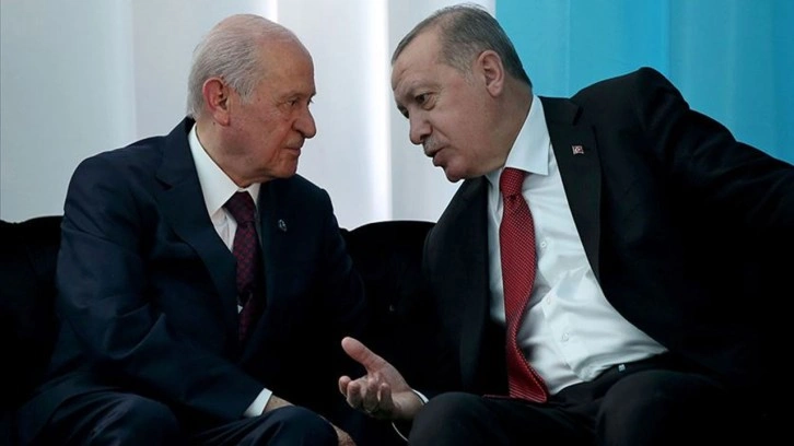 Erdoğan 'aman ha' diye uyardı! Bahçeli'nin sözleri AK Parti'de gündem oldu!