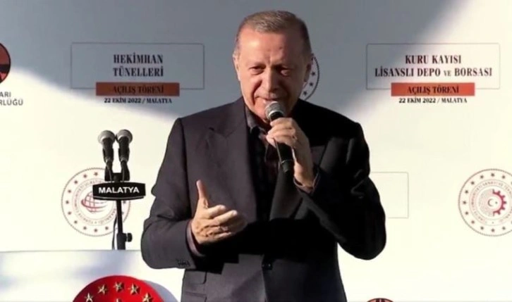 Erdoğan: Eskiden akşam 9'dan sonra dışarı çıkılabiliyor muydu?