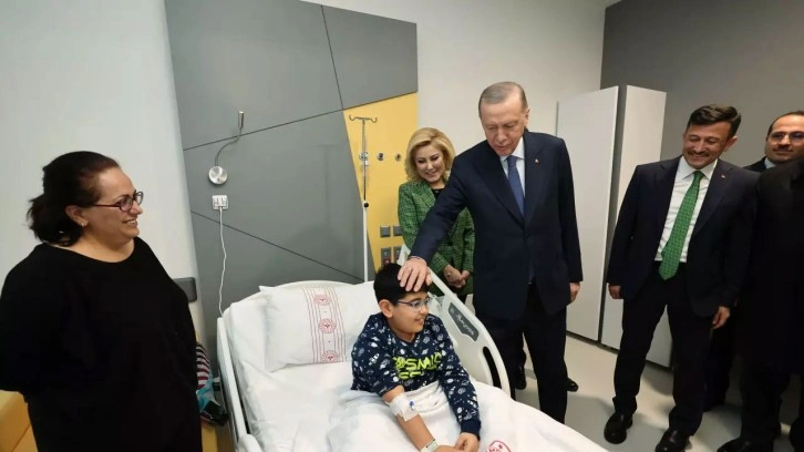 Erdoğan şehir hastanesinin açılışını yaptı, tedavi gören çocukları ziyaret etti