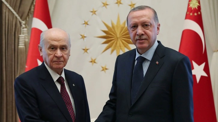 Erdoğan ve Bahçeli'den sürpriz görüşme! Emekliye ilave zam mı geliyor?