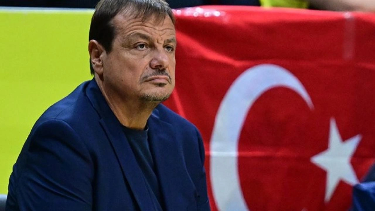 Ergin Ataman, Fenerbahçe'nin oyuncu göndermeme kararı hakkında konuştu!