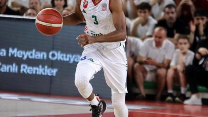 Errick McCollum, 1 yıl daha Karşıyaka’da