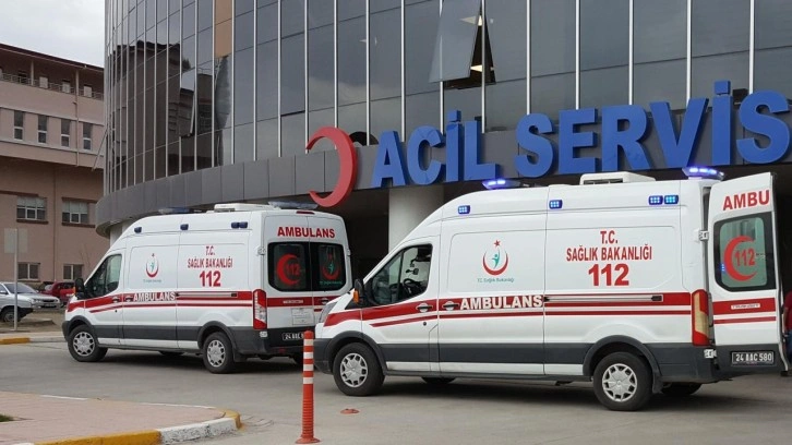 Erzincan’da trafik kazası: Aynı aileden 9 yaralı