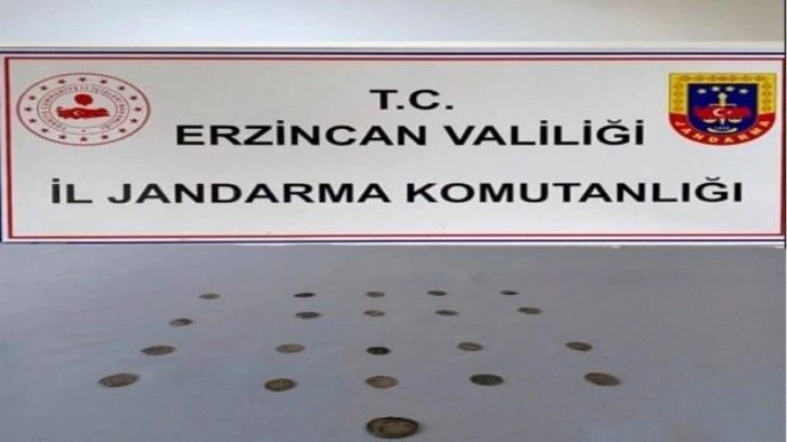 Erzincan’da 21 adet gümüş sikke ele geçirildi