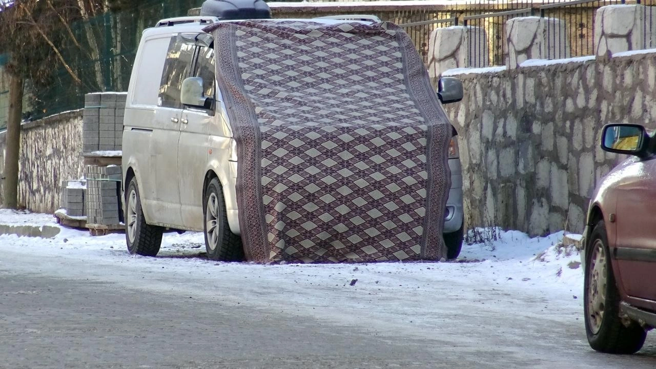 Erzurum'da termometreler -18 dereceyi gösterdi: Buz sarkıtları oluştu